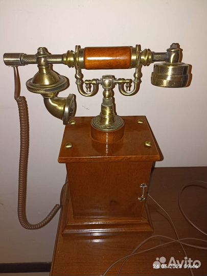 Ретро телефон