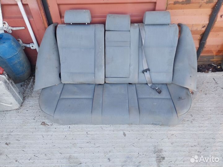 Бмв е39 туринг, заднее сидение