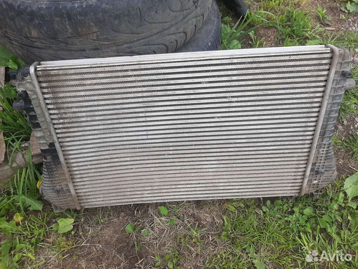 Интеркулер 3C0145805AN