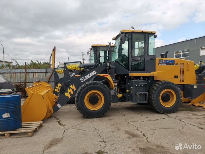 Фронтальный погрузчик XCMG LW330RU, 2023