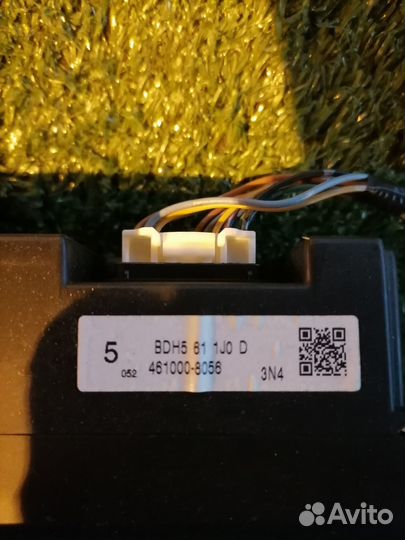 Информационный дисплей BDH5-61-1J0D Mazda Axela BL