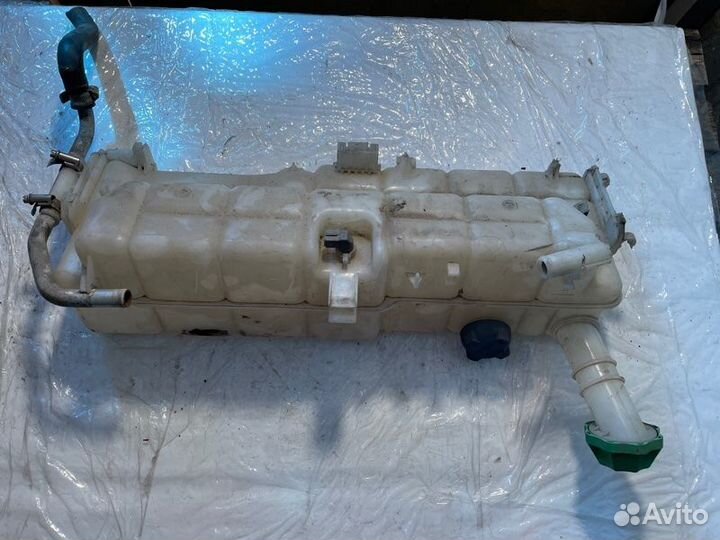 Бачок расширительный Mercedes-Benz Axor