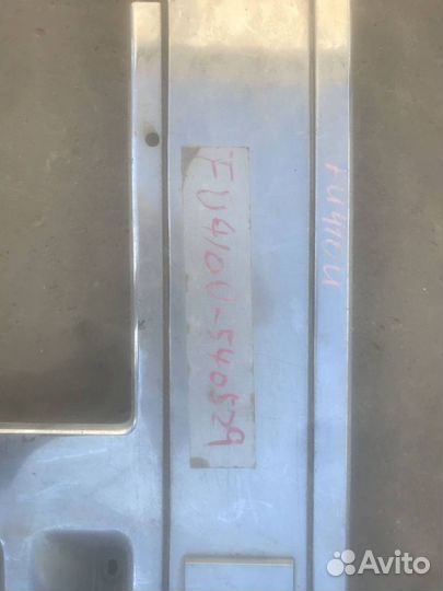 Решетка радиатора Mitsubishi Fuso