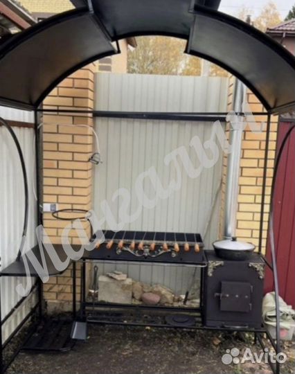 Мангал с крышей