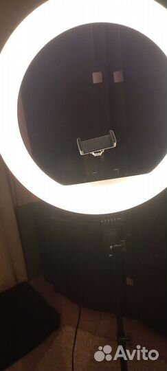 Кольцевая лампа со штативом