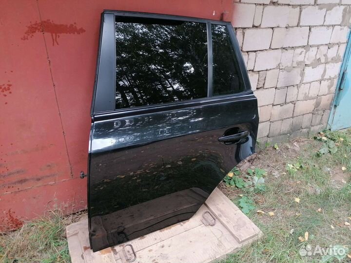 Продам дверь левую BMW X3 E83