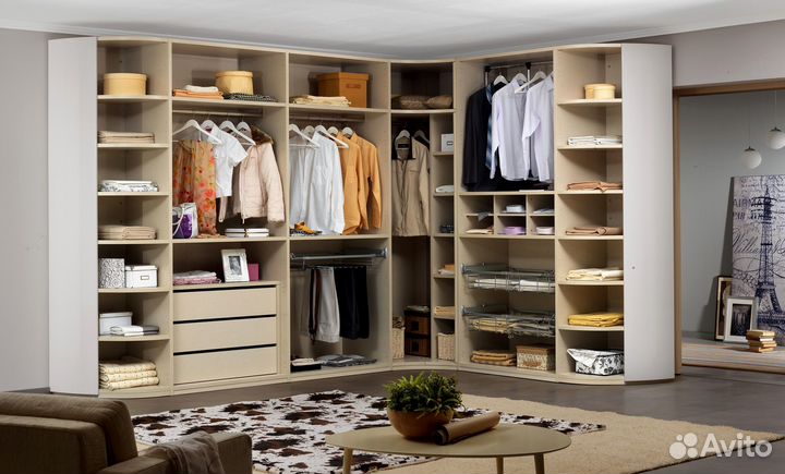 Угловой шкаф