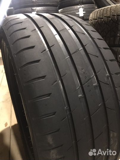 Nokian Tyres Hakka Black 2 255/40 R18