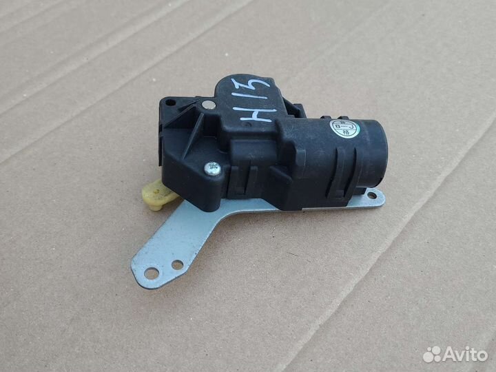 Моторчик заслонки печки Nissan almera n15 1995-01