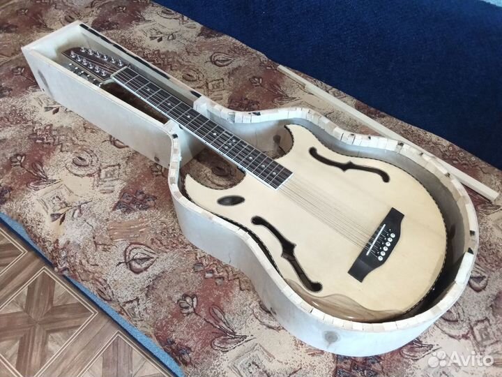 12 струнная гитара