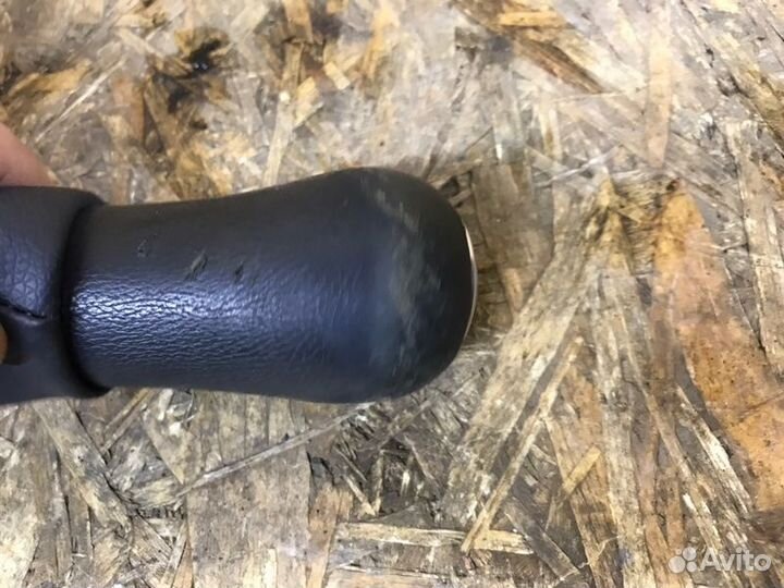 Ручка кпп Renault Logan 2 седан 1.6 К4М 2014