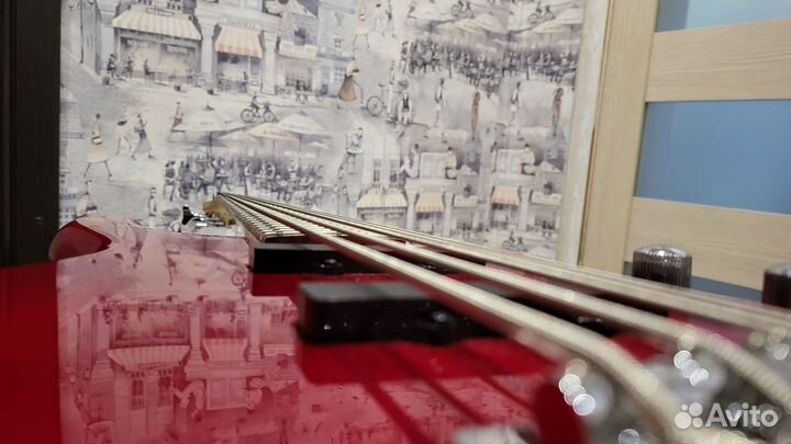 Бас гитара 5 струн