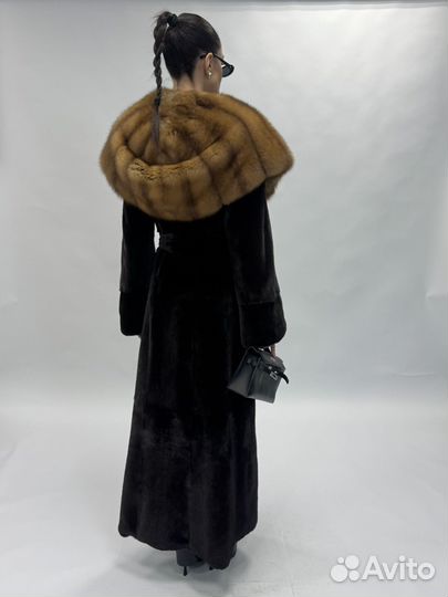 Шуба норковая blackglama с капюшоном из соболя