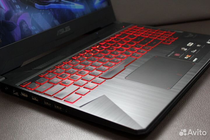 Игровой Asus TUF 8Gb/SSD/RX560X/Ryzen3550H