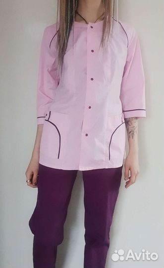 Медицинский костюм женский, новый, 42 размер