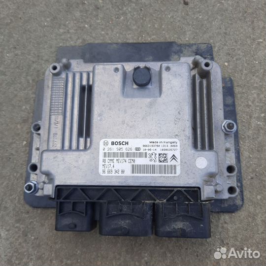 Блок управления двс Citroen C4 Peugeot 308