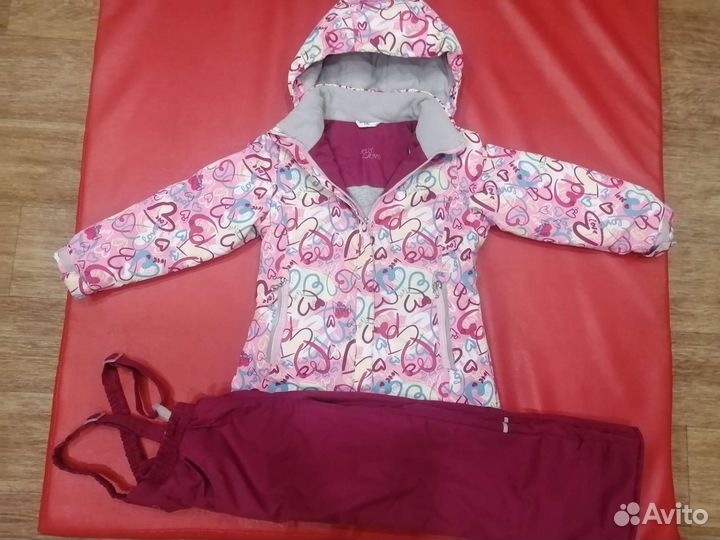 Демисезонный костюм для девочки 110