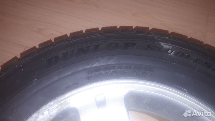 Dunlop DSX 215/65 R16 98Q