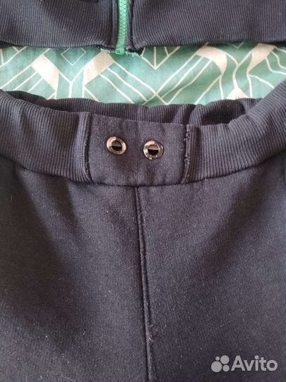 Женский спортивный костюм