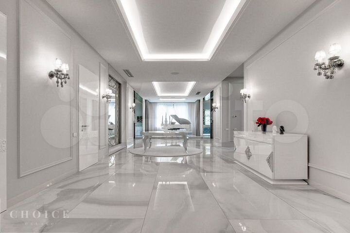 Коттедж 850 м² на участке 17,8 сот.