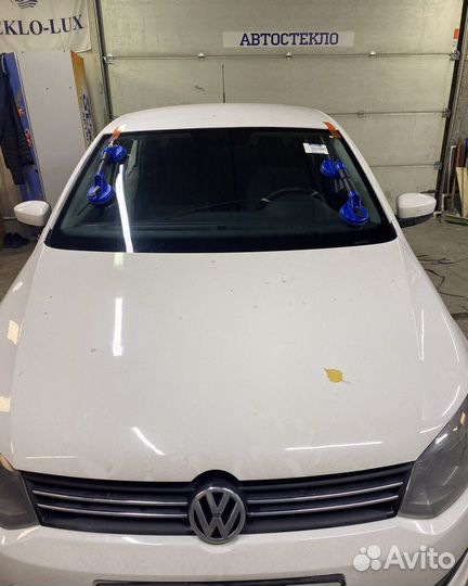 Лобовое стекло VW Polo