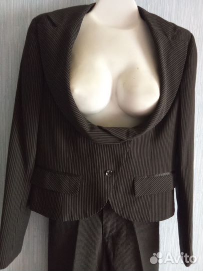 Костюм брючный 46-48 рр