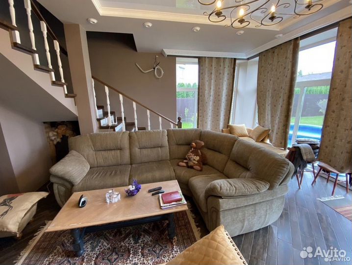 Диван угловой мягкий