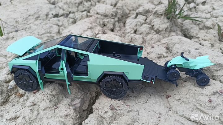 Tesla машинка игрушка