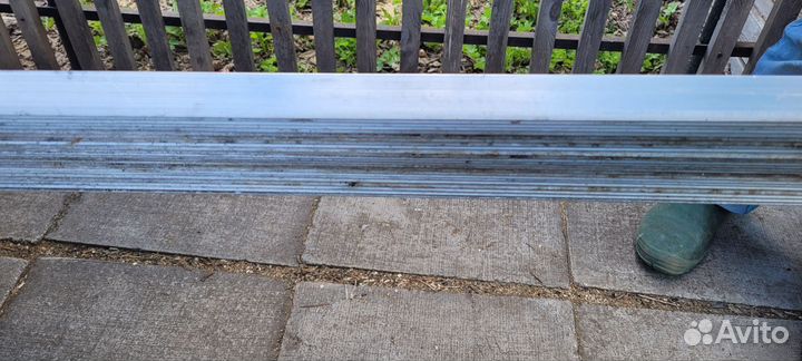 Уголок алюминиевый 25