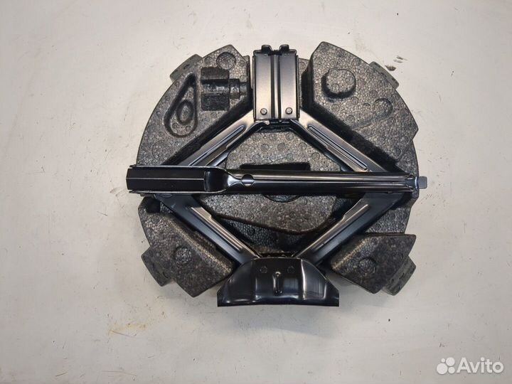 Набор инструментов штатный Ford Escape 2015, 2018