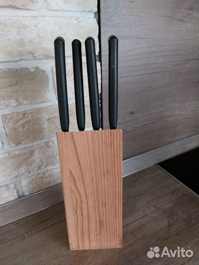 Набор ножей IKEA на деревянной подставке