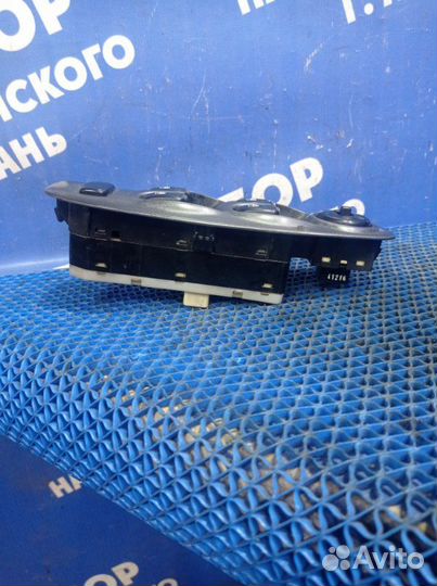 Блок управления стеклоподъемниками Hyundai Accent