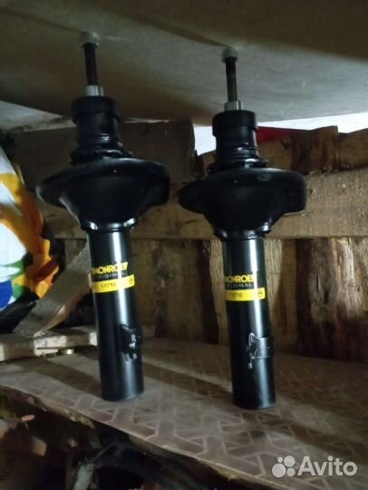 Стойки передние Ровер 25