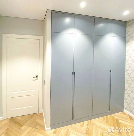 Гардеробный шкаф 