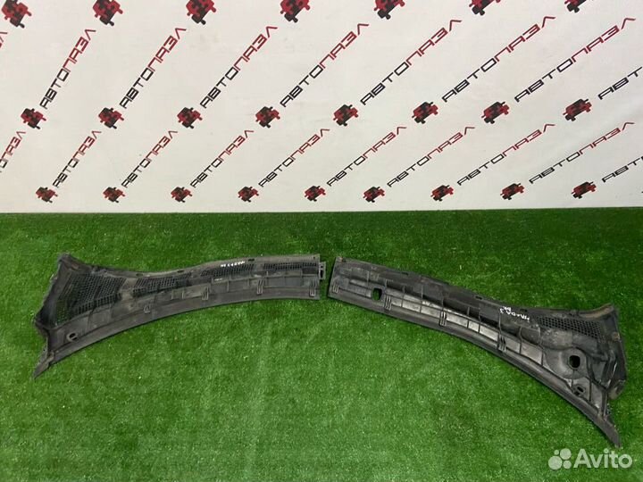 Жабо левая правая часть Mazda 3 BK седан