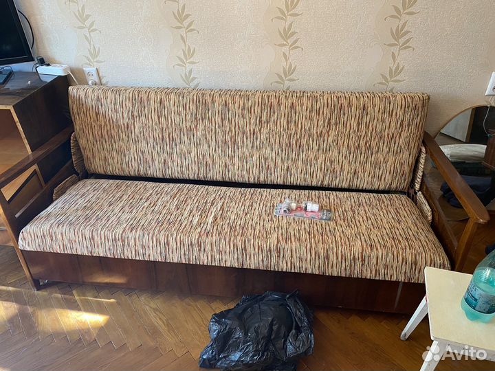 Отдам бесплатно мебель