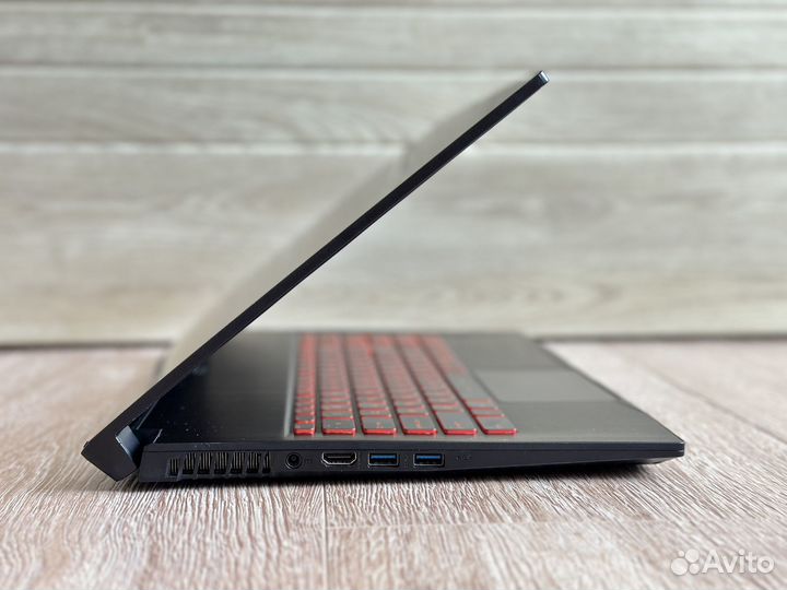 17.3 144Hz/I5 10500H/GTX 1650/16GB/M.2 256