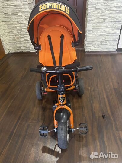 Велосипед детский трехколесный с ручкой