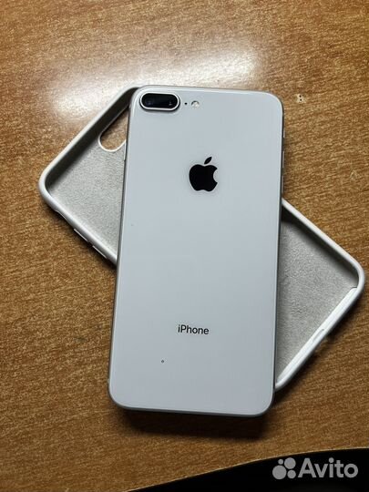 iPhone 8 Plus, 64 ГБ