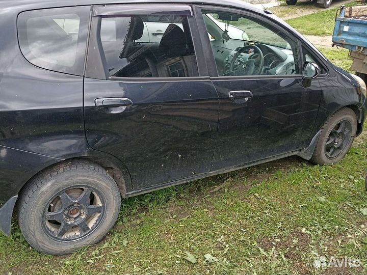 Honda Fit 1.3 CVT, 2001, 200 000 км