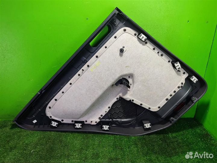 Обшивка двери задней правой volkswagen Golf Plus