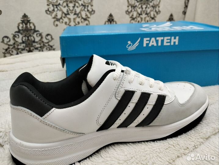 Кроссовки Adidas кожаные Иранский