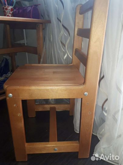 Парта-стол растущая из дерева