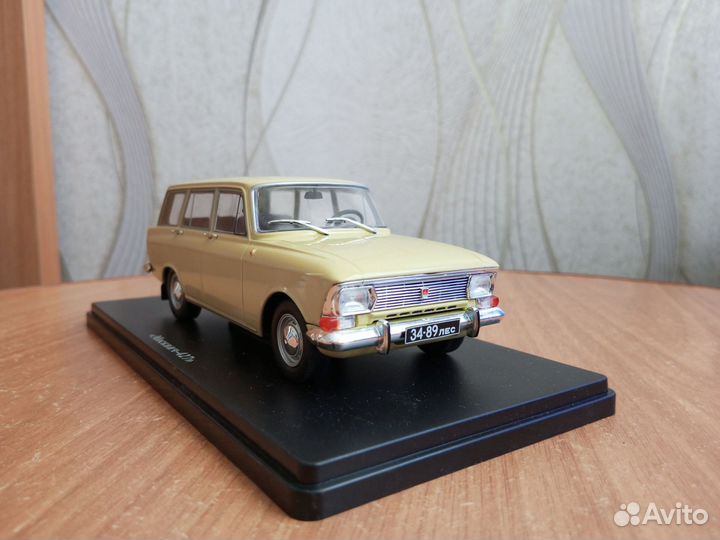 Модель автомобиля Москвич-427