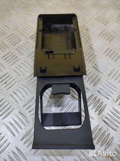 Подстаканник Lexus Rx 330 (U3) Ii (2003-2006) 3.3