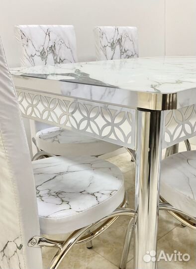 Кухонный стол и стулья 6 шт