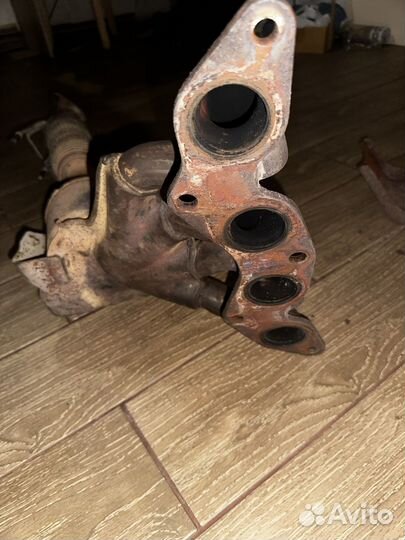 Выпускной коллектор фокус 3 2.0л с катализатором