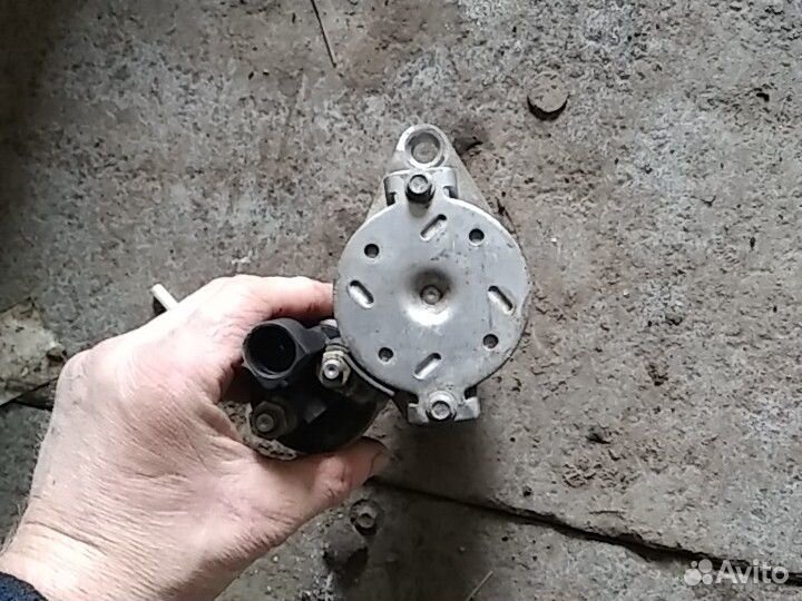 Стартер Volkswagen Jetta 6