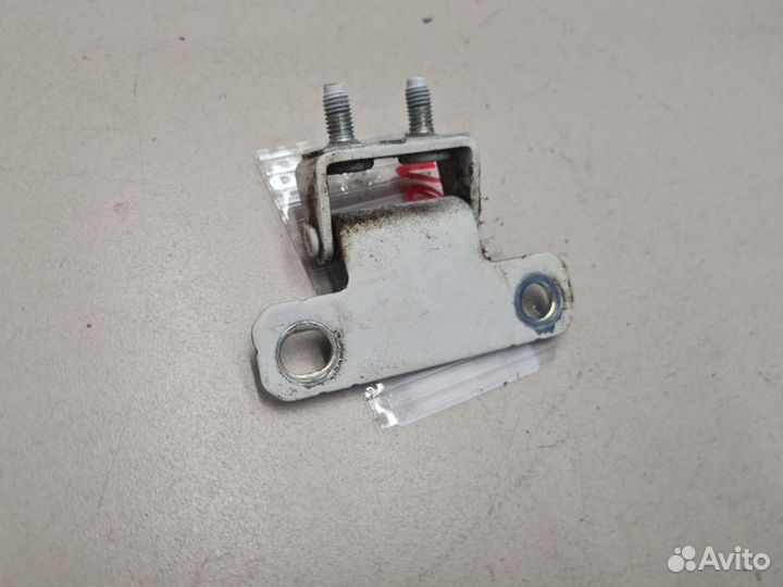 Петля двери багажника Hyundai Veloster 2015