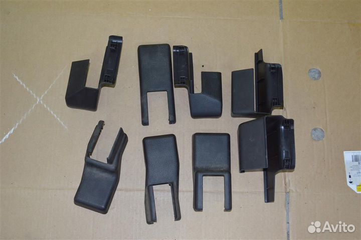 Накладка салазок сиденья Mazda Demio (dy5w) 2002